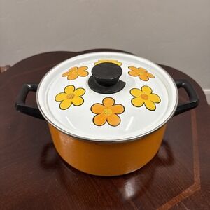 Vintage Retro 70s Orange Enamel Heavy Dutch Oven w/ Flower Lid Grannycore ~6.8qt
